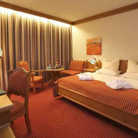 Posthotel Usseln 4*